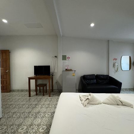 Warmwell Hostel Ban Chuk Kum Buitenkant foto